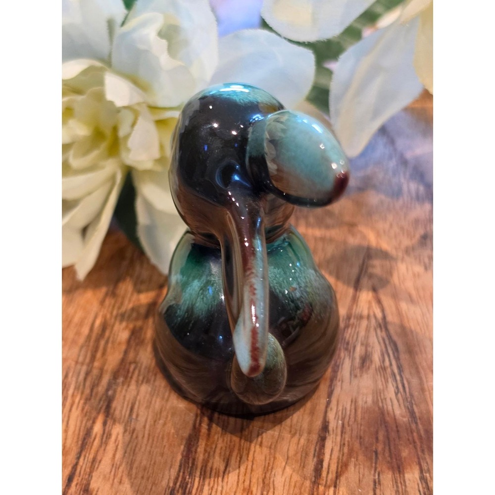 Vintage Blue Mountain Pottery Mini Green Bunny Rabbit Figurine 3" - Picture 3 of 6